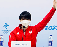 But then, Yuzu said, “ちょっと待って…”